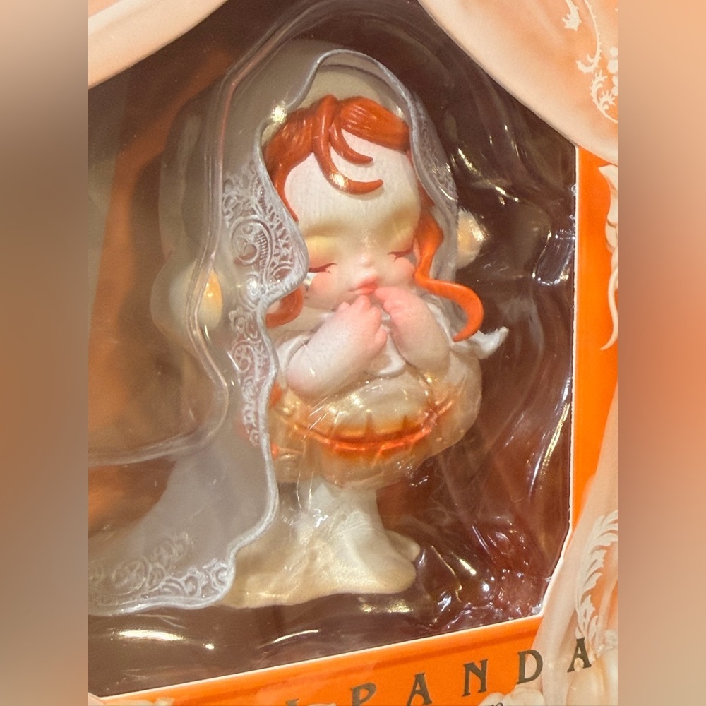 Skullpanda Covenant of The White Moon Pop Mart Limited Edition Lights Up NEW NIB - Picture 9 of 10